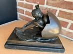 Bronzen beeld : Ballerina en het ei , Ca 1925 ., Antiek en Kunst, Curiosa en Brocante, Ophalen of Verzenden