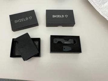 Shield Wallet + Key case + accesoires beschikbaar voor biedingen