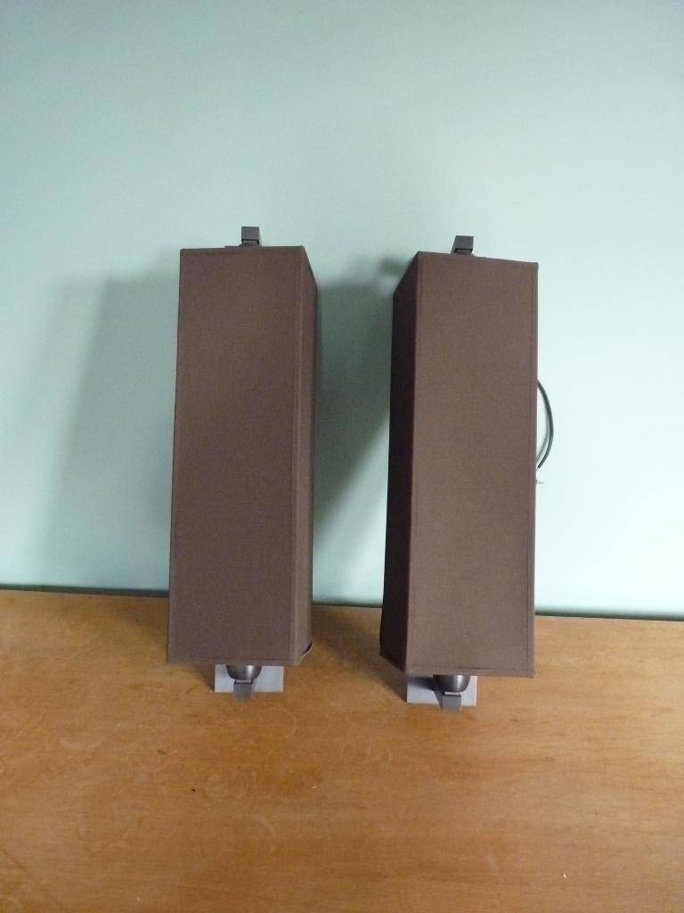 2 APPLIQUES EN TISSU S/ STRUCTURE METAL, Enlèvement, Utilisé, Tissus