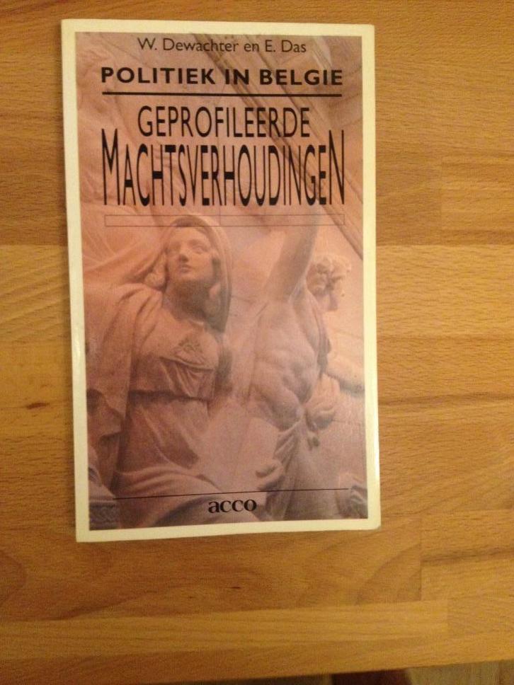 Geprofileerde Machtsverhoudingen - politiek in België - ACCO, Boeken, Politiek en Maatschappij, Zo goed als nieuw, Ophalen of Verzenden