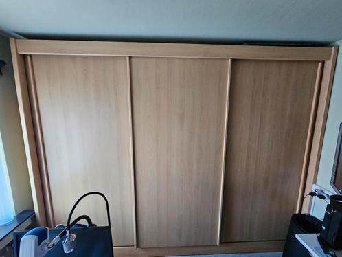 Mooie kleerkast met schuifdeuren, Huis en Inrichting, Kasten | Kleerkasten, Ophalen