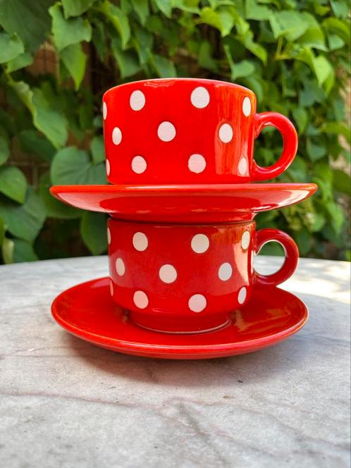 2 tassen en ondertassen polkadot Waechtersbach W-Germany, Antiek en Kunst, Antiek | Servies los, Ophalen of Verzenden
