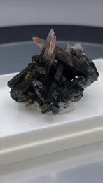 Bergkristal met chloriet Bierghes België 2012 (ref.nr.B02), Ophalen of Verzenden, Mineraal