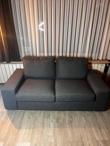 Canapé KIVIK 2 places – excellent état ! beschikbaar voor biedingen