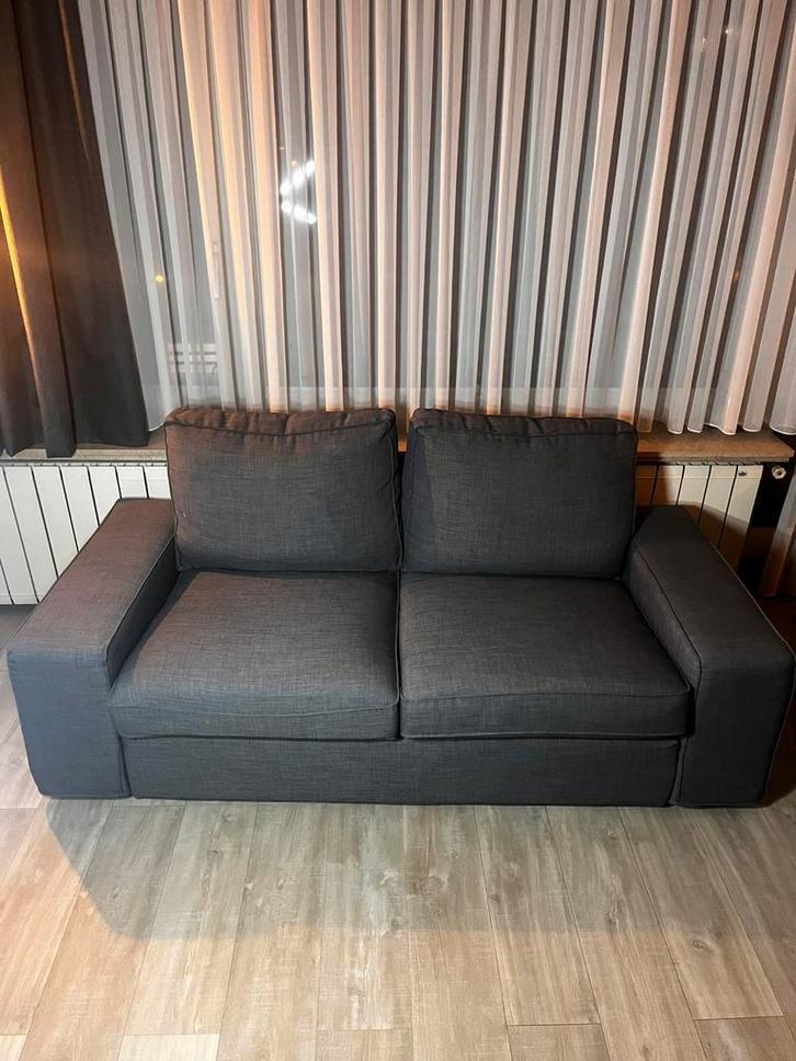 Canapé KIVIK 2 places – excellent état !, Huis en Inrichting, Zetels | Zetels en Chaises Longues, Zo goed als nieuw, Ophalen