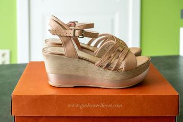 Chaussures (sandales), marque Gadea, NEW, taille 36