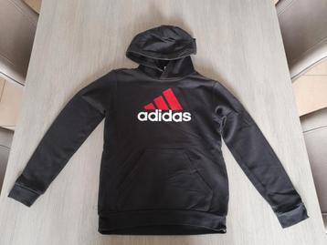 Zwarte hoedie Adidas 152 beschikbaar voor biedingen