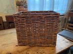 Krantenbak rieten, Huis en Inrichting, Woonaccessoires | Krantenbakken en Lectuurbakken, Ophalen, Zo goed als nieuw