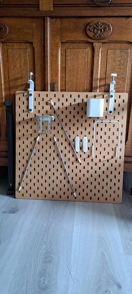 Ophangbord hout Ikea 56 cm op 56 cm, Huis en Inrichting, Woonaccessoires | Memoborden, Zo goed als nieuw, Ophalen