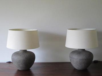 Schemerlampen beschikbaar voor biedingen