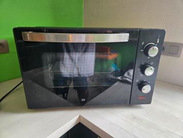 Four hauteur 35 cm , longueur 54 cm , largeur 35 cm  beschikbaar voor biedingen