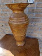 Kurken vaas (decoratie), Ophalen