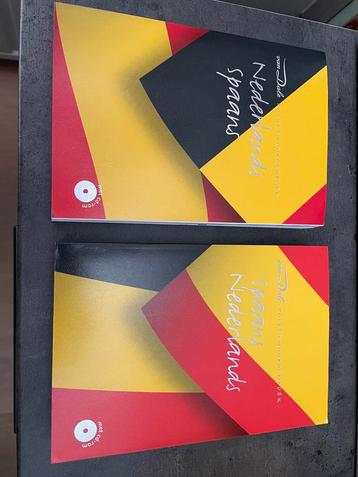 2 Van Dale pocketwoordenboeken Spaans-Nederlands  beschikbaar voor biedingen