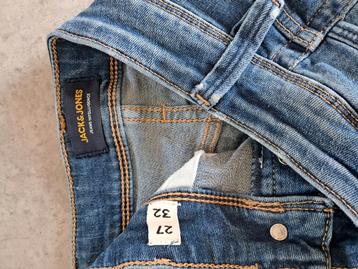 4 Jeans van Jacks & Jones  disponible aux enchères