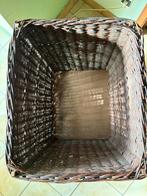 artisanaal gevlochten grote rieten mand, Huis en Inrichting, Woonaccessoires | Schalen en Manden, Ophalen, Mand, Zo goed als nieuw