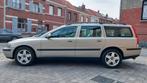 VOLVO V70 2.5i AUT. 2002  148.000KM  BLANCO GEKEURD VVK, 4 zetels, Parkeersensor, 1800 kg, Leder en Stof