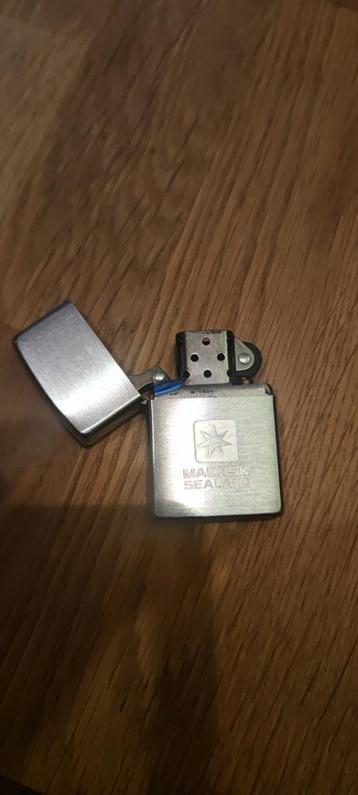 Vintage Zippo aansteker beschikbaar voor biedingen