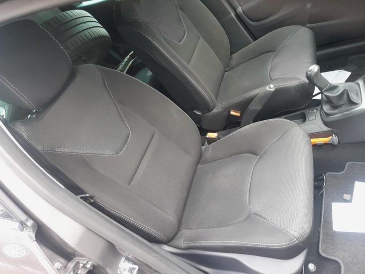 STOEL RECHTS VOOR Renault Clio IV (5R) (01-2012/06-2015), Auto-onderdelen, Interieur en Bekleding, Renault, Gebruikt