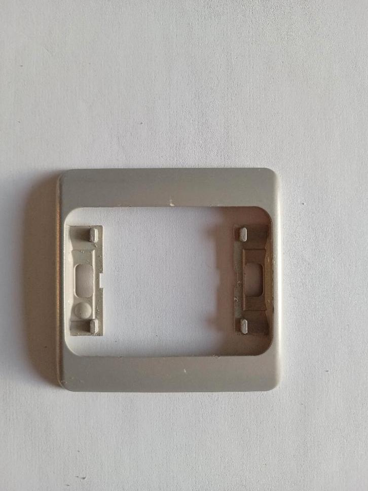 PR20 afdekplaten (verschillende modellen), Doe-het-zelf en Bouw, Elektriciteit en Kabels, Gebruikt, Overige typen, Ophalen