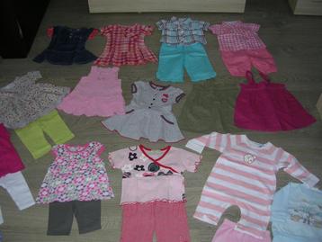 Pakket met baby meisjes kledij. Lente /zomer. Maat 68 beschikbaar voor biedingen