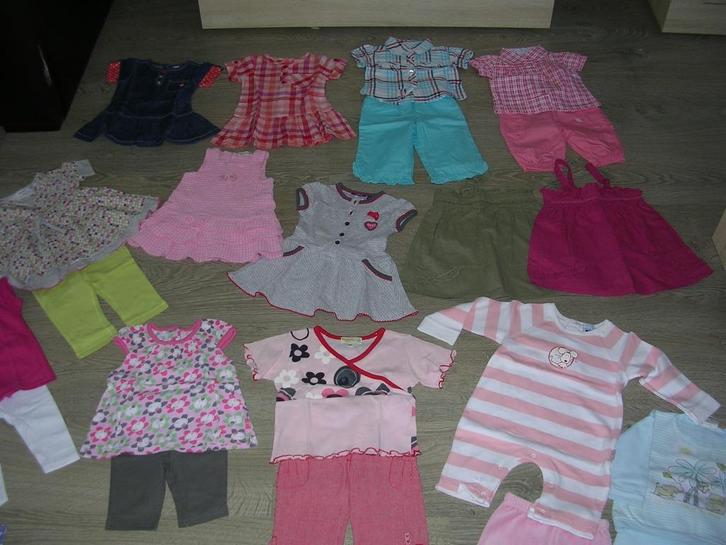 Pakket met baby meisjes kledij. Lente /zomer. Maat 68, Kinderen en Baby's, Babykleding | Maat 68, Zo goed als nieuw, Meisje, Ophalen of Verzenden