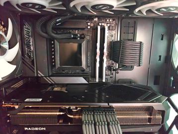 Lian Li 360 mm hydroshift LCD  beschikbaar voor biedingen