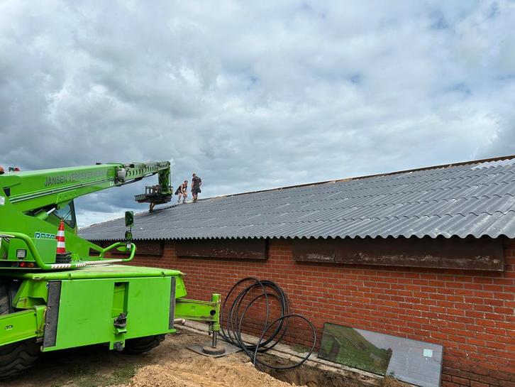 Asbest weg, nieuw dak erop! zorgeloos resultaat!, Diensten en Vakmensen, Aannemers, Nieuwbouw of Opbouw, Onderhoud of Restauratie