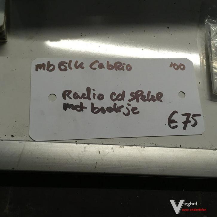 Mercedes CLK  Cabrio   2000   Radio Cd speler met boekje, Autos : Divers, Autoradios, Enlèvement ou Envoi