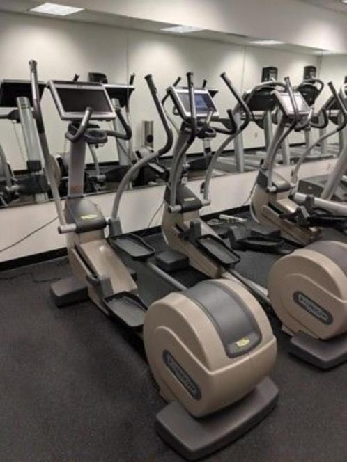 GROTE Technogym OPHEF crosstrainer Synchro excite TECHNOGYM, Sport en Fitness, Fitnessmaterialen, Zo goed als nieuw, Armen, Benen