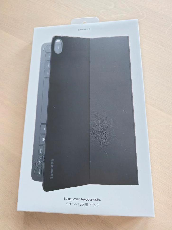 Book Cover Keyboard Slim (QWERTY) voor Galaxy Tab S11, Computers en Software, Tablet-hoezen, Nieuw, Bescherming voor- en achterkant