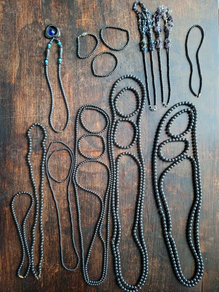 Veel hematiet armbanden en colliers., Handtassen en Accessoires, Kettingen, Ophalen of Verzenden