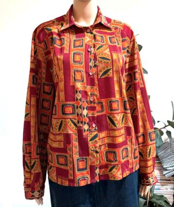 Vintage blouse with beautiful print (one size) beschikbaar voor biedingen