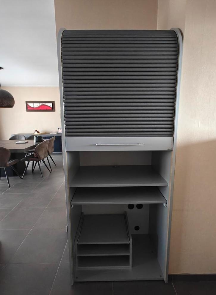 Bureau moderne et pratique avec porte roulante de Klenk, Maison & Meubles, Bureaux, Bureau, Enlèvement