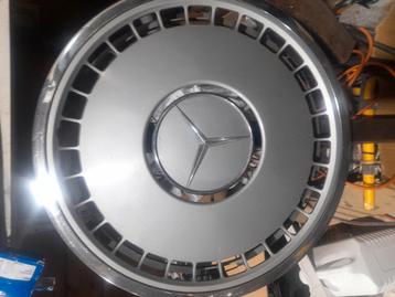 W140 mercedes s klasse wieldoppen met velgen. beschikbaar voor biedingen