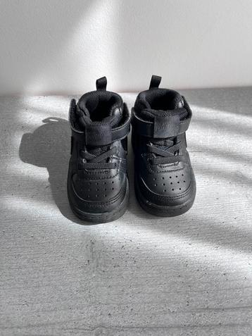 Nike kinderschoenen maat 21 beschikbaar voor biedingen