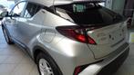 Toyota C-HR ENTER + GPS (bj 2023, automaat), Auto's, Automaat, Stof, 4 cilinders, 5 zetels