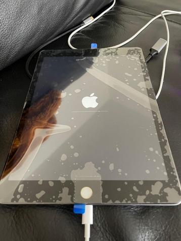 iPad 9 256GB voor KLUSSER / TECHNEUT ( Ghost typing ) beschikbaar voor biedingen