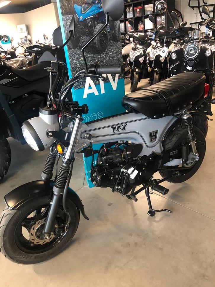 Skyteam (Bluroc) heritage 50 TOPOCCASIE €1599, Fietsen en Brommers, Brommers | Honda, Zo goed als nieuw, Ophalen