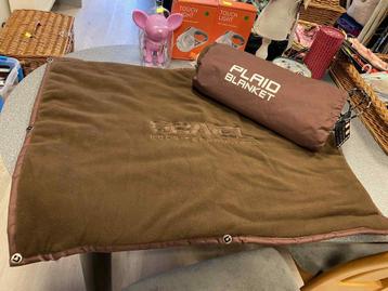 Plaid 80 xm x 60 cm beschikbaar voor biedingen