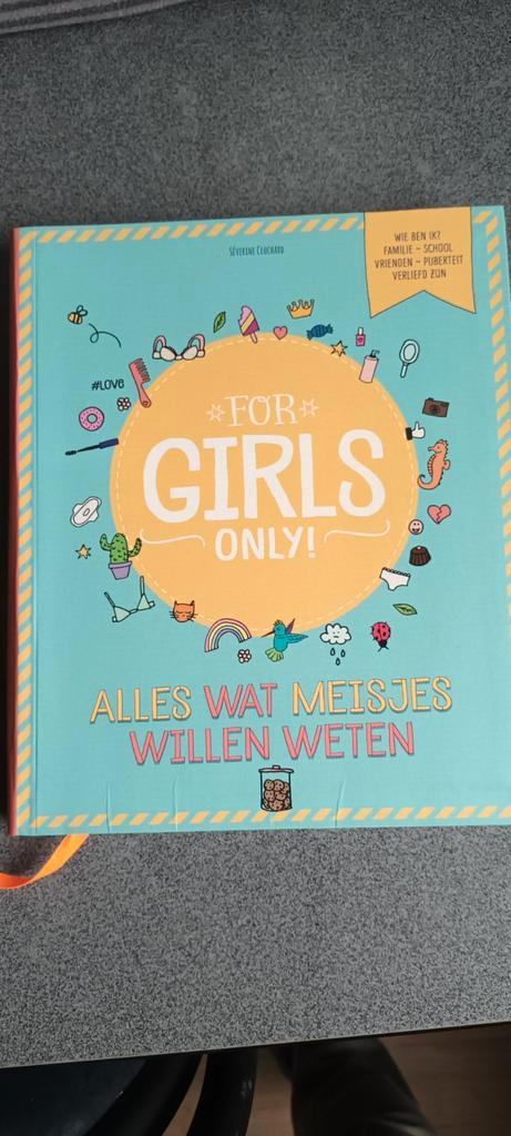 Séverine Clochard - Alles wat meisjes willen weten, Boeken, Kinderboeken | Jeugd | onder 10 jaar, Zo goed als nieuw, Ophalen