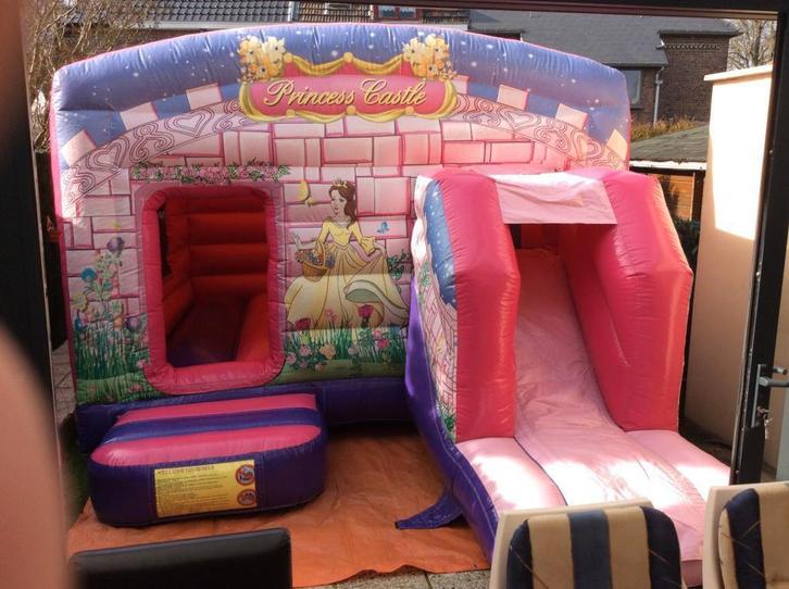 Château gonflable à louer, Hobby & Loisirs créatifs, Articles de fête | Location, Enlèvement