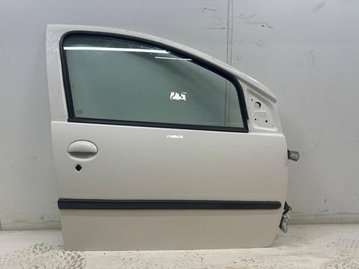 Portière 4portes avant droite d'un Peugeot 107 (KWD), Autos : Pièces & Accessoires, Carrosserie & Tôlerie, Porte, Peugeot, Utilisé