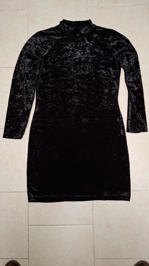 Zwart strak velours kleedje., Kleding | Dames, Jurken, Nieuw, Maat 38/40 (M), Zwart, Knielengte, Ophalen