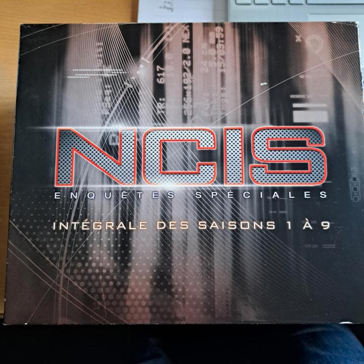 7 Coffrets DVD.Peut être vendu séparément. Voir description., TV, Hi-fi & Vidéo, Télévisions, Enlèvement