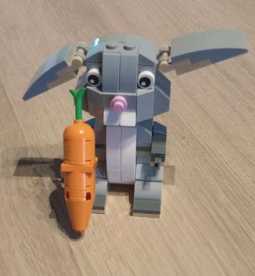 Lego 40086 Lapin de Pâques, lapin et carotte