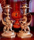 Deux chandeliers anciens en bronze du XIXe siècle., Antiquités & Art, Antiquités | Accessoires de maison, Enlèvement ou Envoi