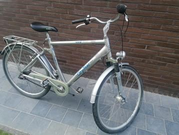 Stevige herenfiets in goede staat  beschikbaar voor biedingen