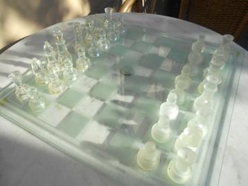 jeu d'echec en verre  38 x 38 cm, Enlèvement ou Envoi, Comme neuf
