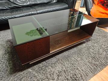 Prachtige vintage salontafel  beschikbaar voor biedingen