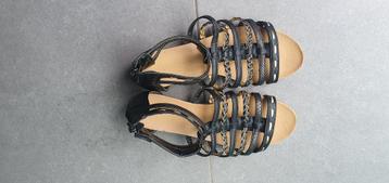 Sandalen (gladiator stijl) beschikbaar voor biedingen